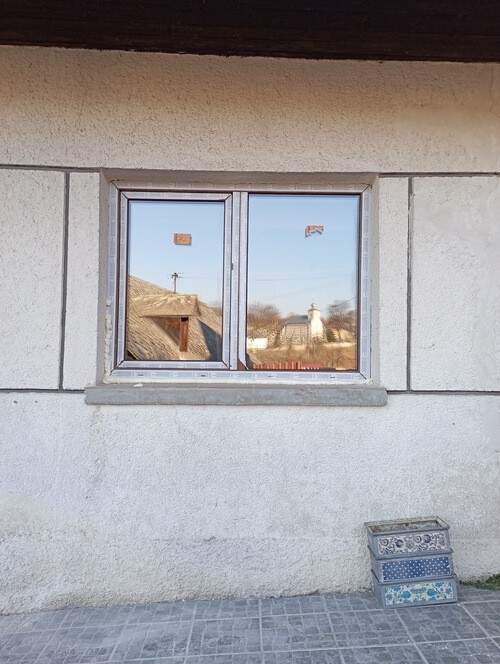 Výmena okna v starom dome